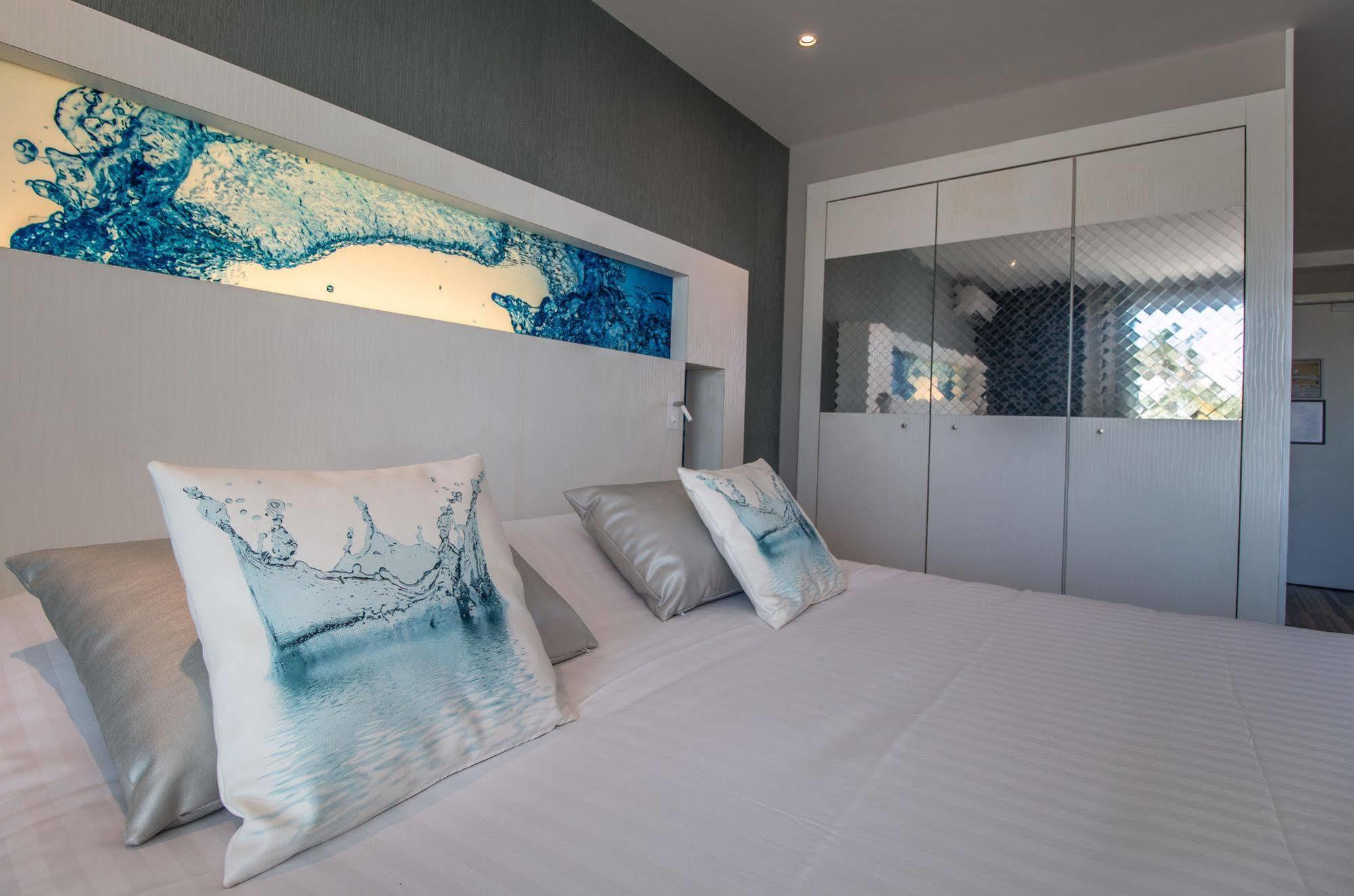 Hotel Josse อองทีบส์ ภายนอก รูปภาพ